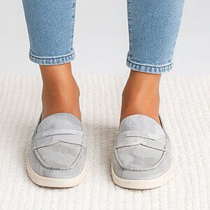 Söfft SOMERS Gray Camo Leather Slip-On Loafers Women Size 10M New